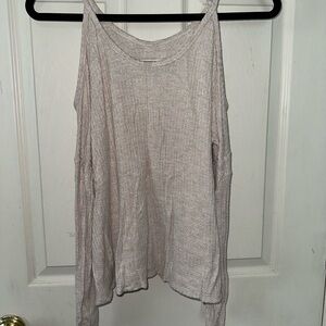 Abercrombie&Fitch long sleeve sweater with shoulder cut outs in size XS